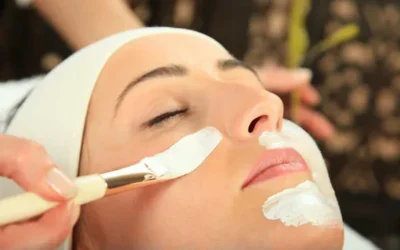 El Arte del Rejuvenecimiento Facial: Peeling Químico en Cirugía Plástica Ceuta